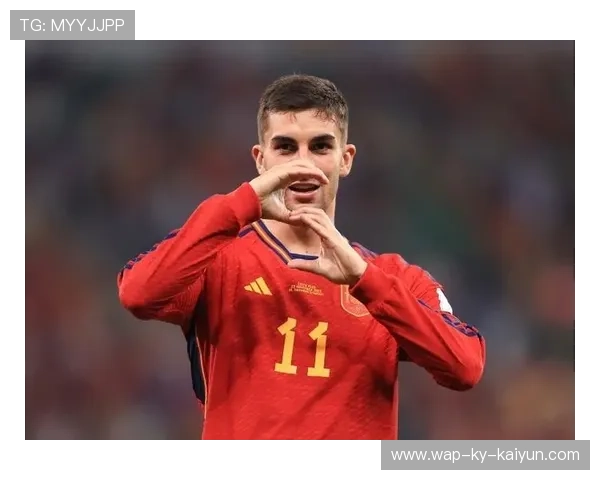 费兰托雷斯小禁区滑铲非常积极 费兰托雷斯小禁区滑铲非常积极