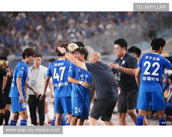 柔佛新山强势制胜，上海申花无力反击，金地湖城风华二期