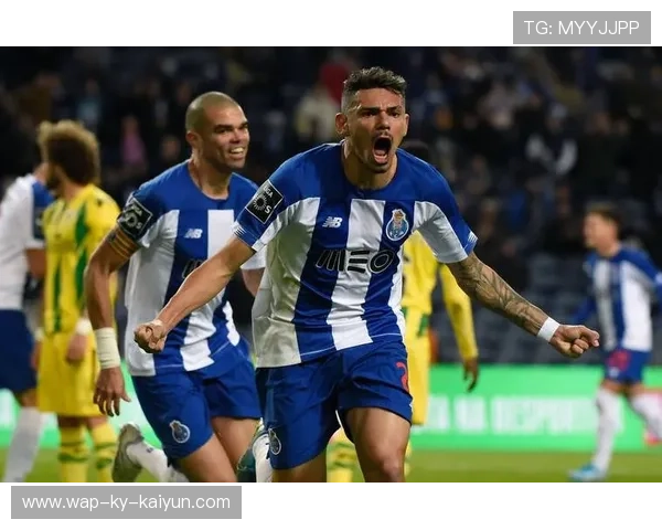 波尔图的中场对抗与分球为球队打造稳固节奏